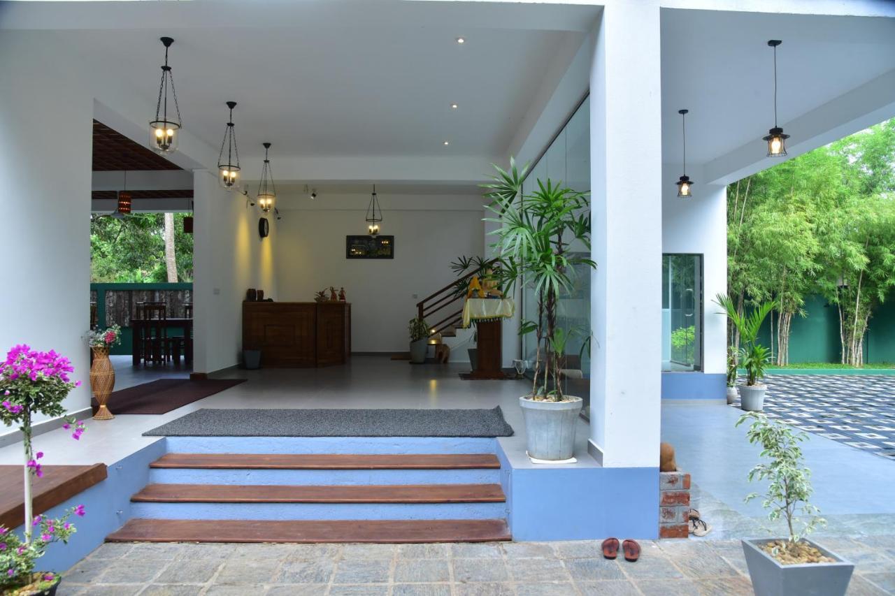Eden Grand Hotel ดัมบูลลา ภายนอก รูปภาพ