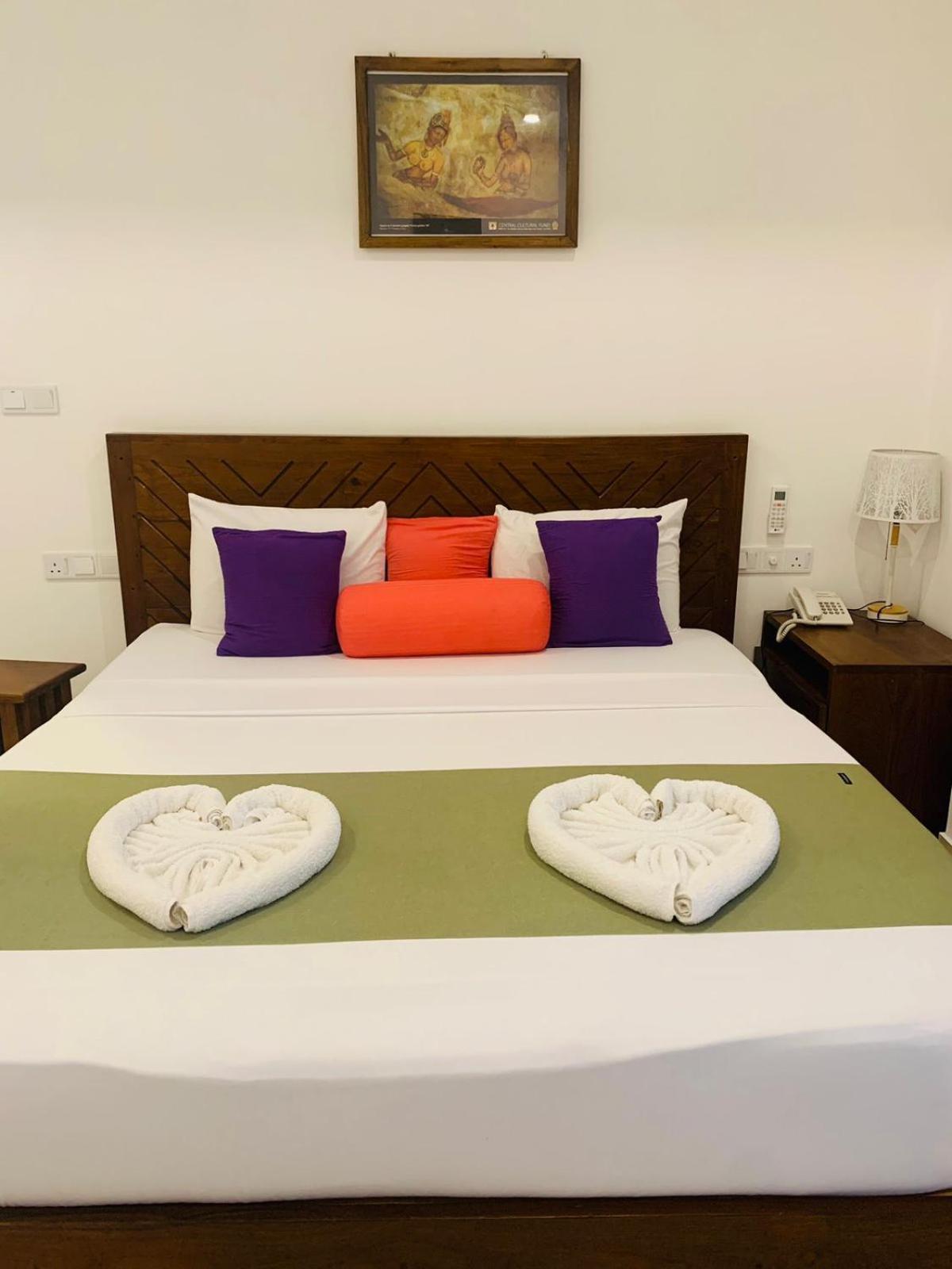 Eden Grand Hotel ดัมบูลลา ภายนอก รูปภาพ