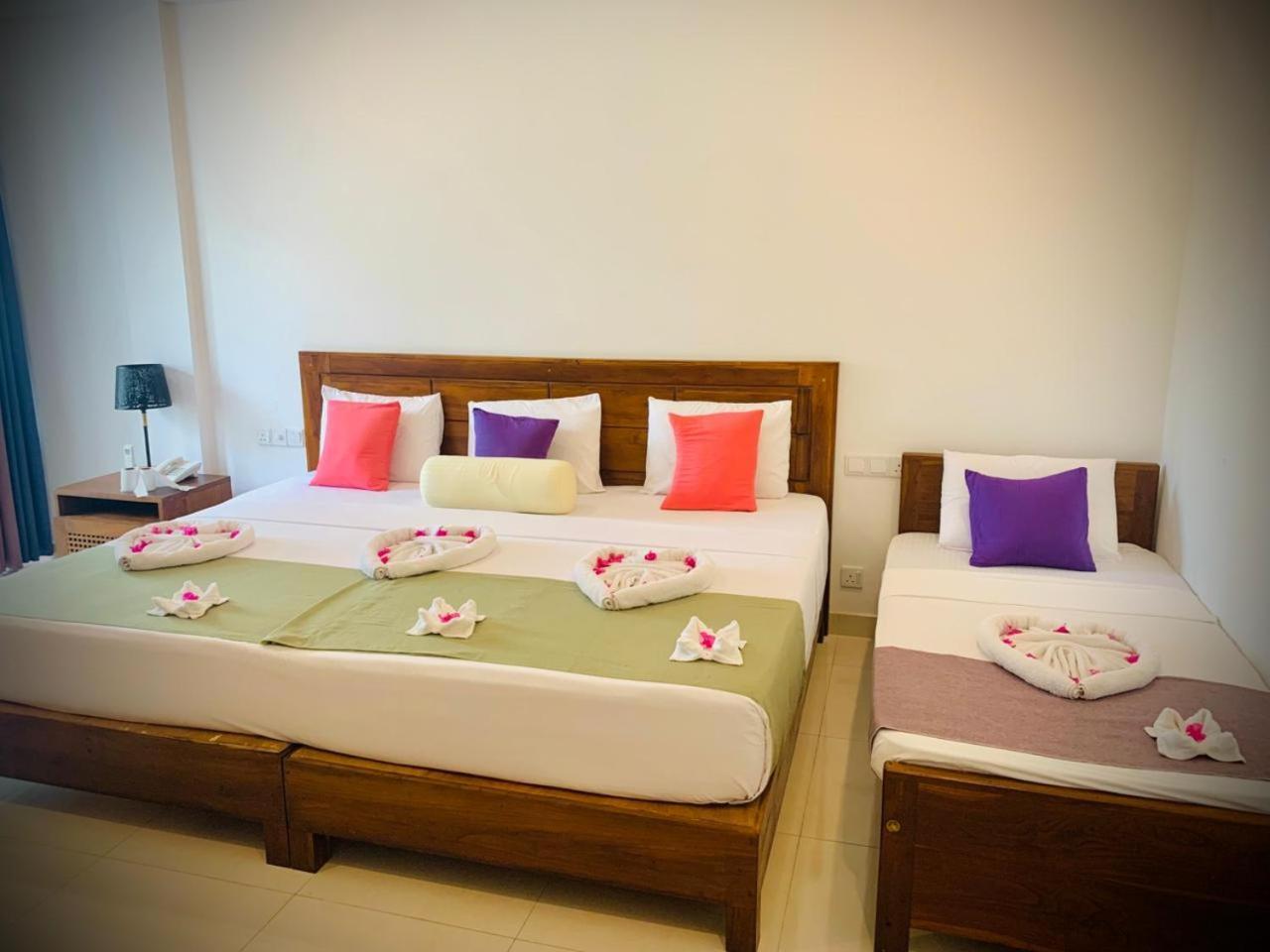 Eden Grand Hotel ดัมบูลลา ภายนอก รูปภาพ